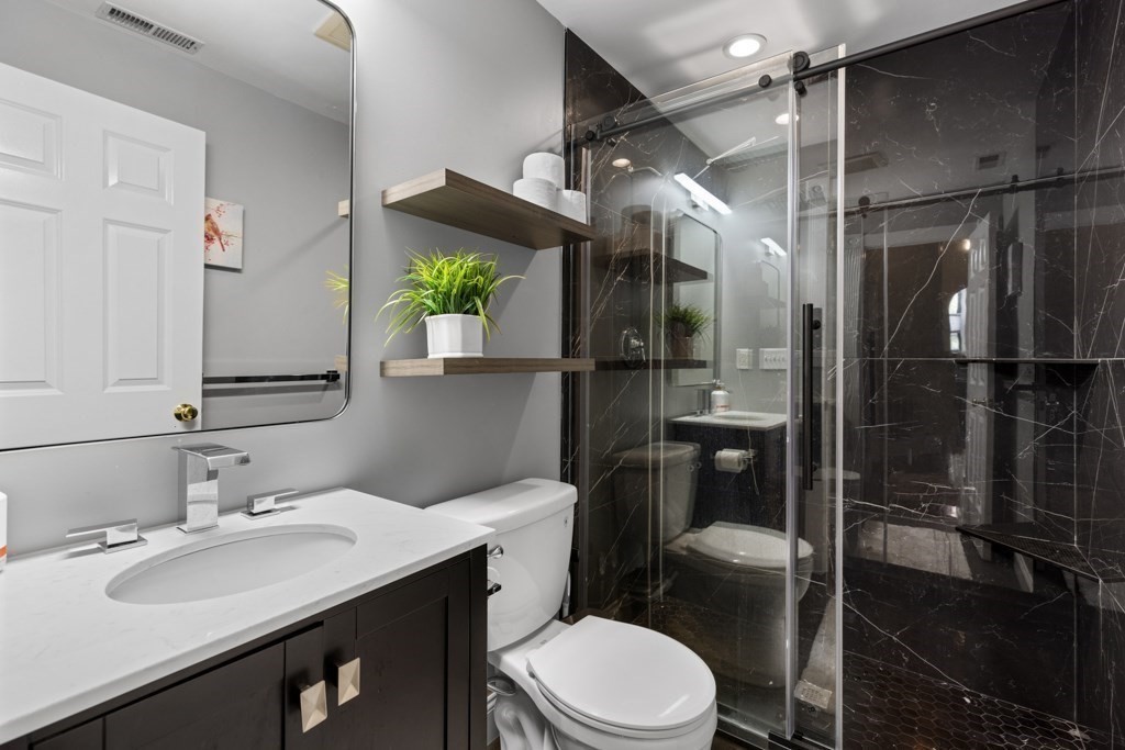 705 Massachusetts Ave, South End