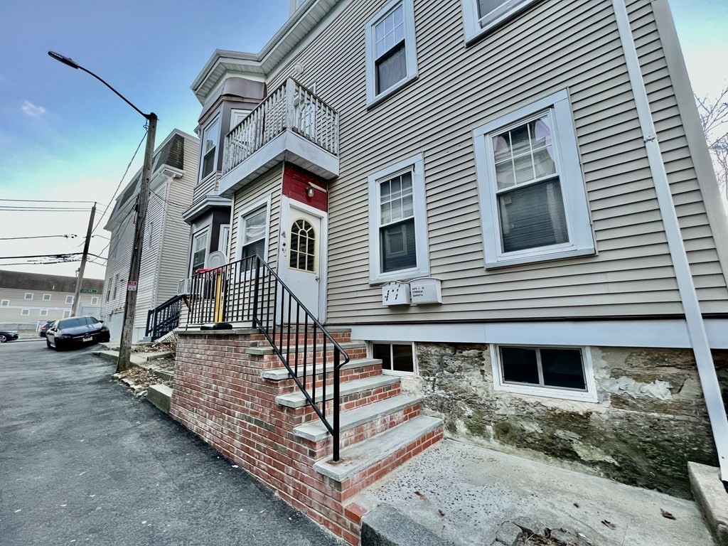 4 bed, 2 bath apartment for rent at 4 Cottage Ct Unit 2, Roxbury — photo 20 of 22