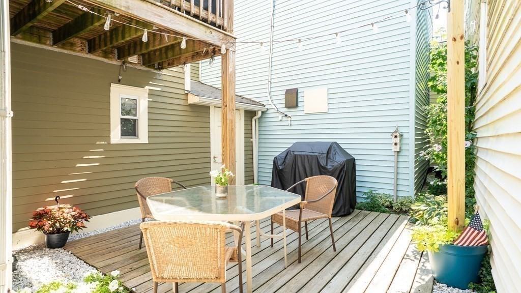 87 School St, Charlestown