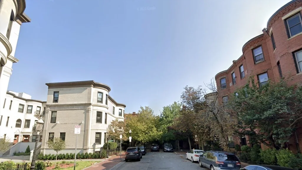 11 Albemarle St, Back Bay