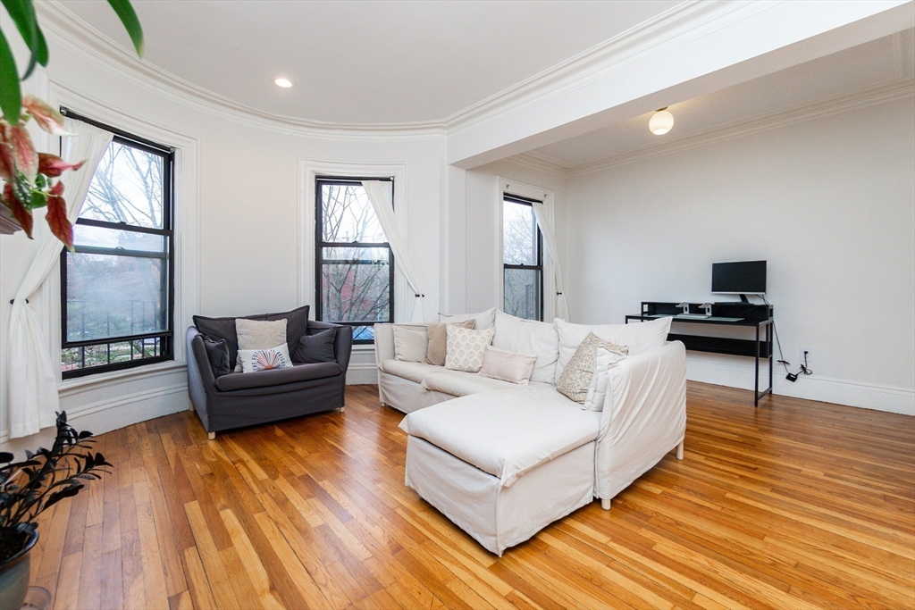 209 W Newton St, South End