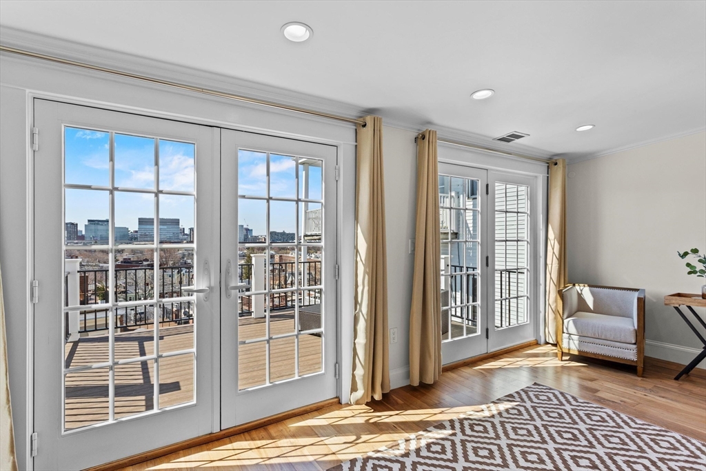 274 Bunker Hill St, Charlestown