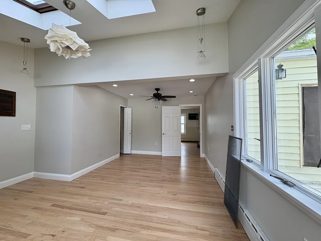 1318 Salem St, Malden