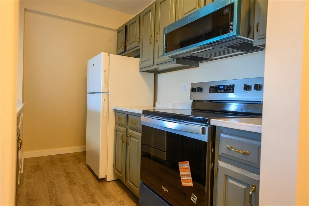 1440 Columbia Rd, South Boston