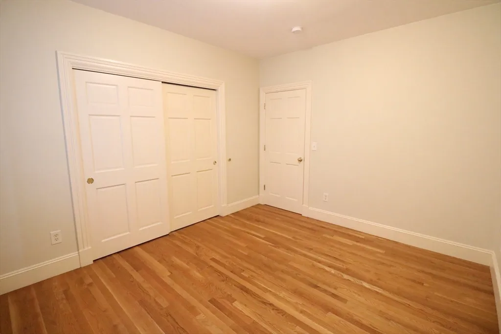 8 Caldwell Ave, Ward Two