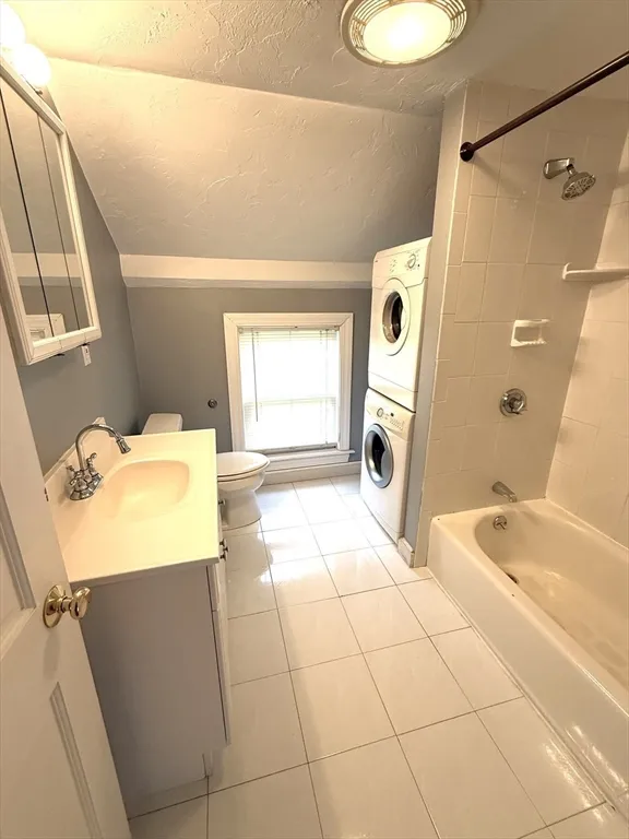 6 Skillings, Winchester