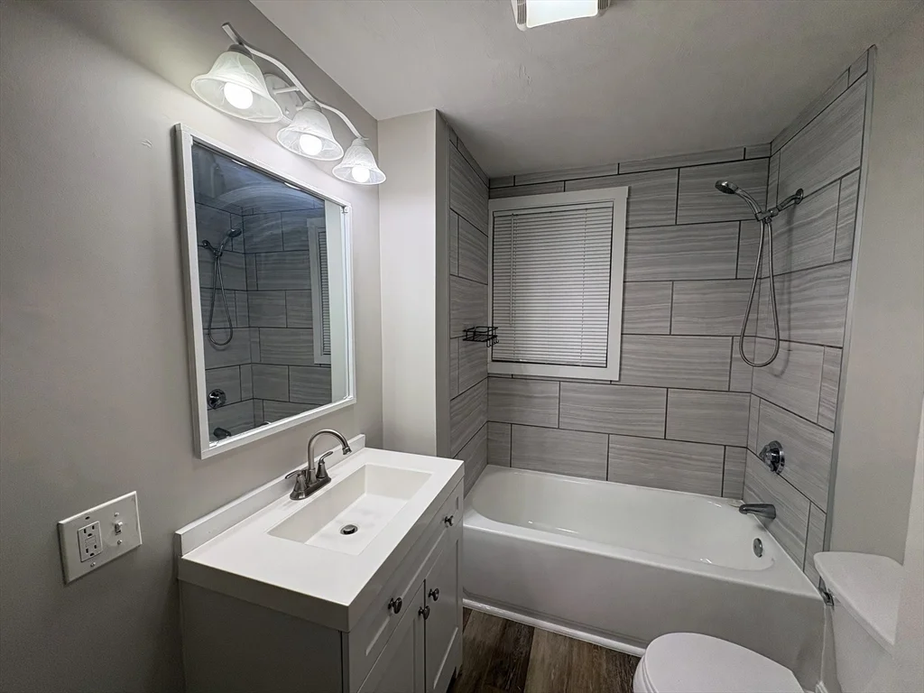 171 Pleasant St, Attleboro