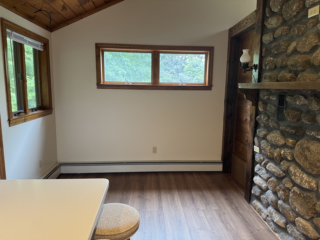 271 Wanoosnoc Rd, Fitchburg