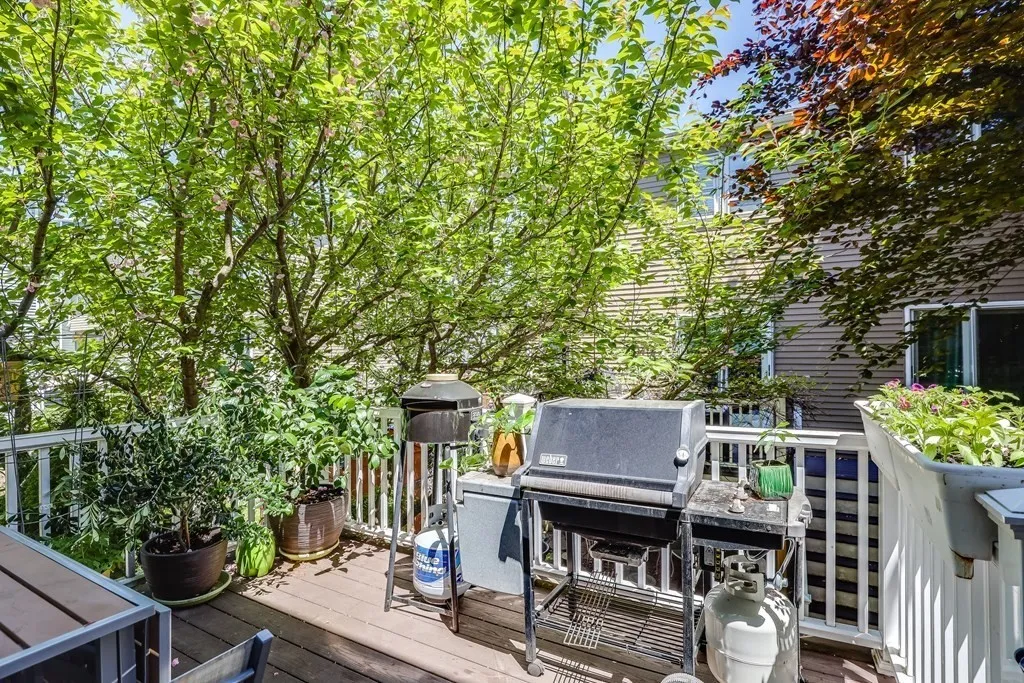 154 W 3rd St, South Boston