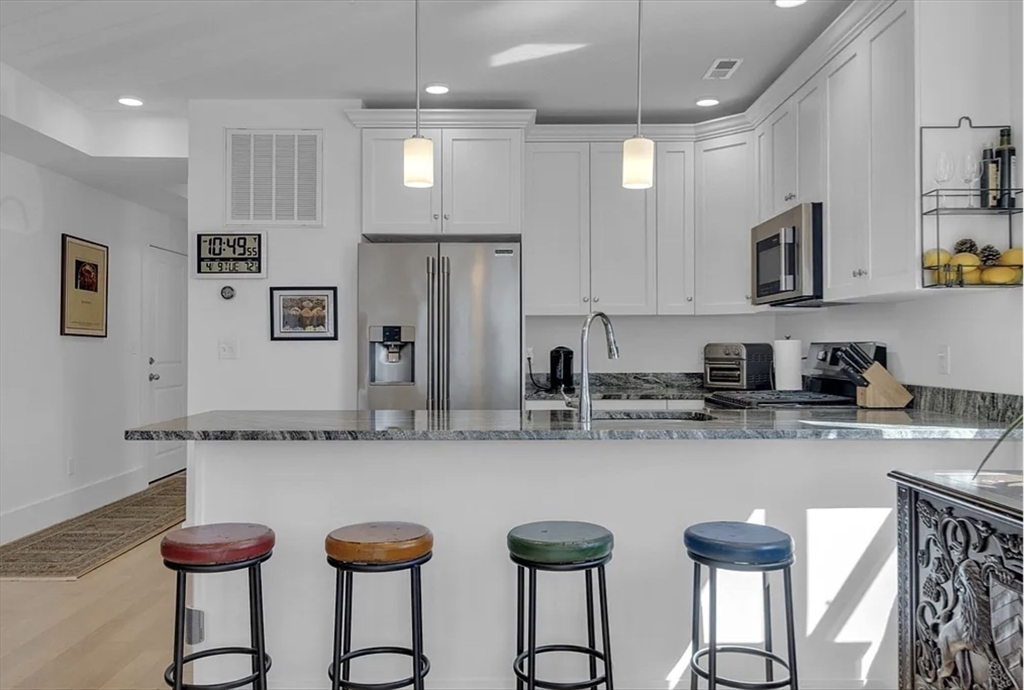 41 Woodville St, Roxbury