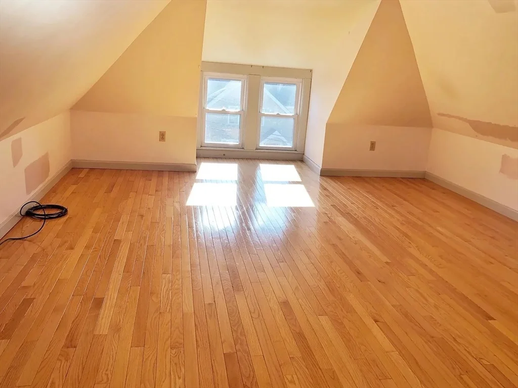 308 Belmont St, Quincy