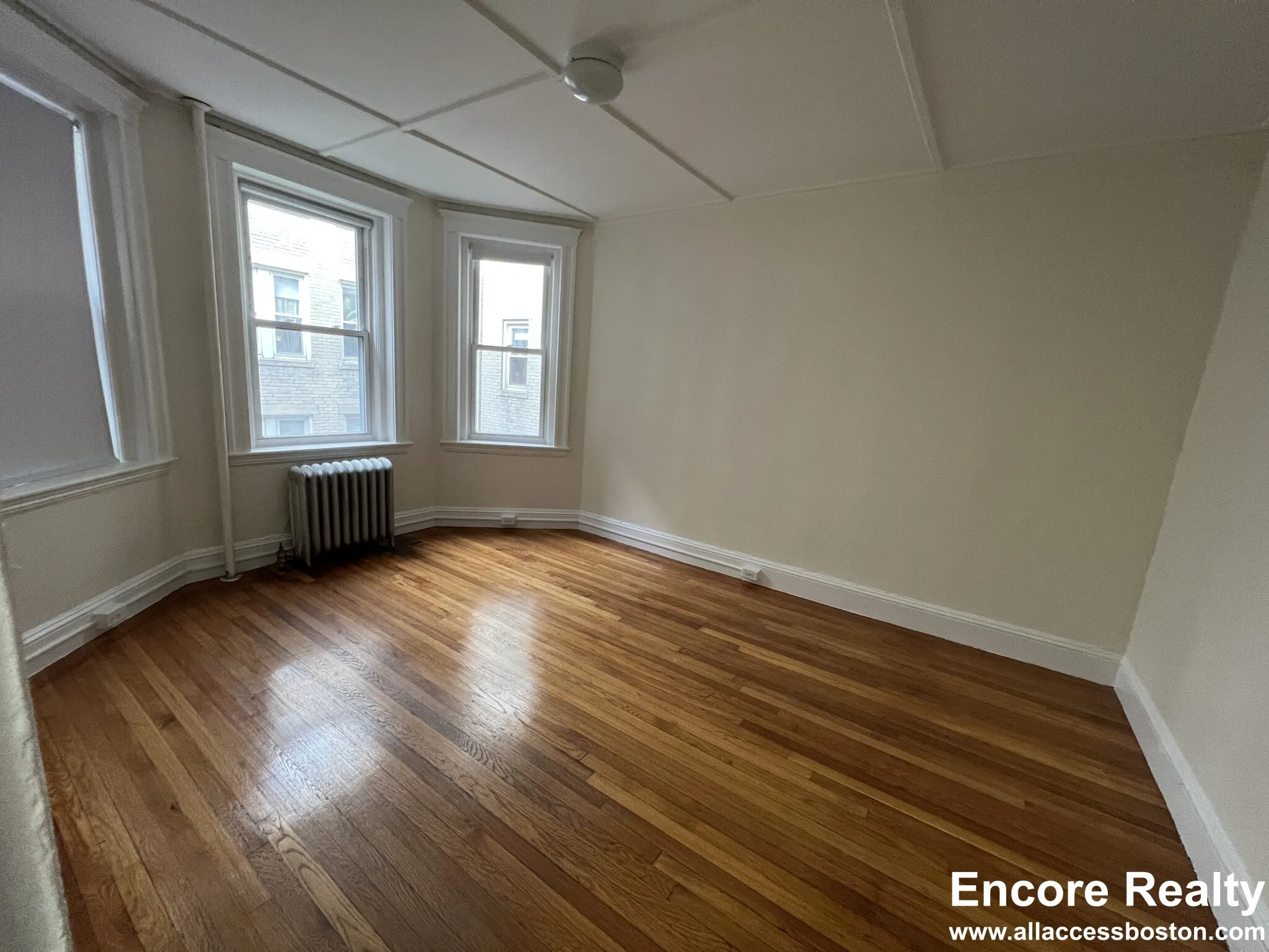 1175 Boylston St, Fenway