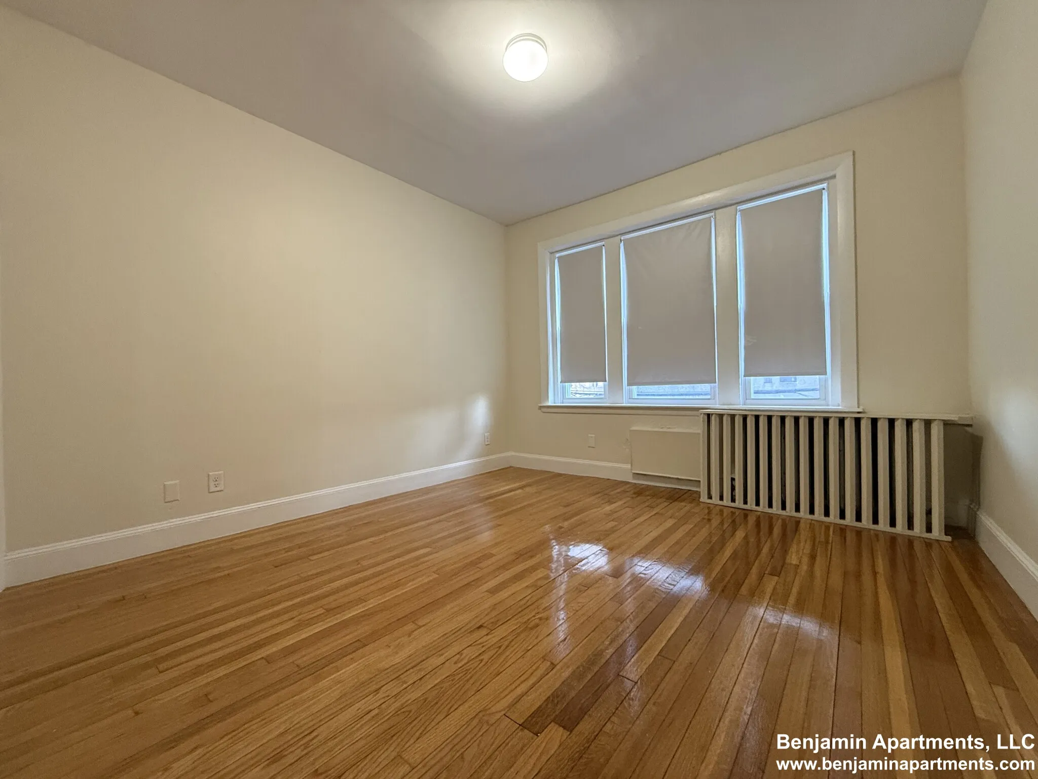 33 Lancaster Ter, Corey Hill