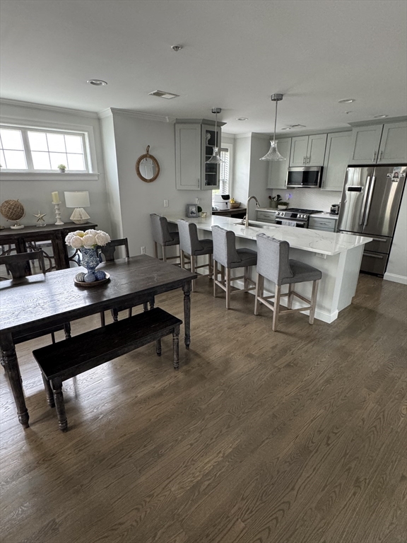 49 Leyden St, East Boston