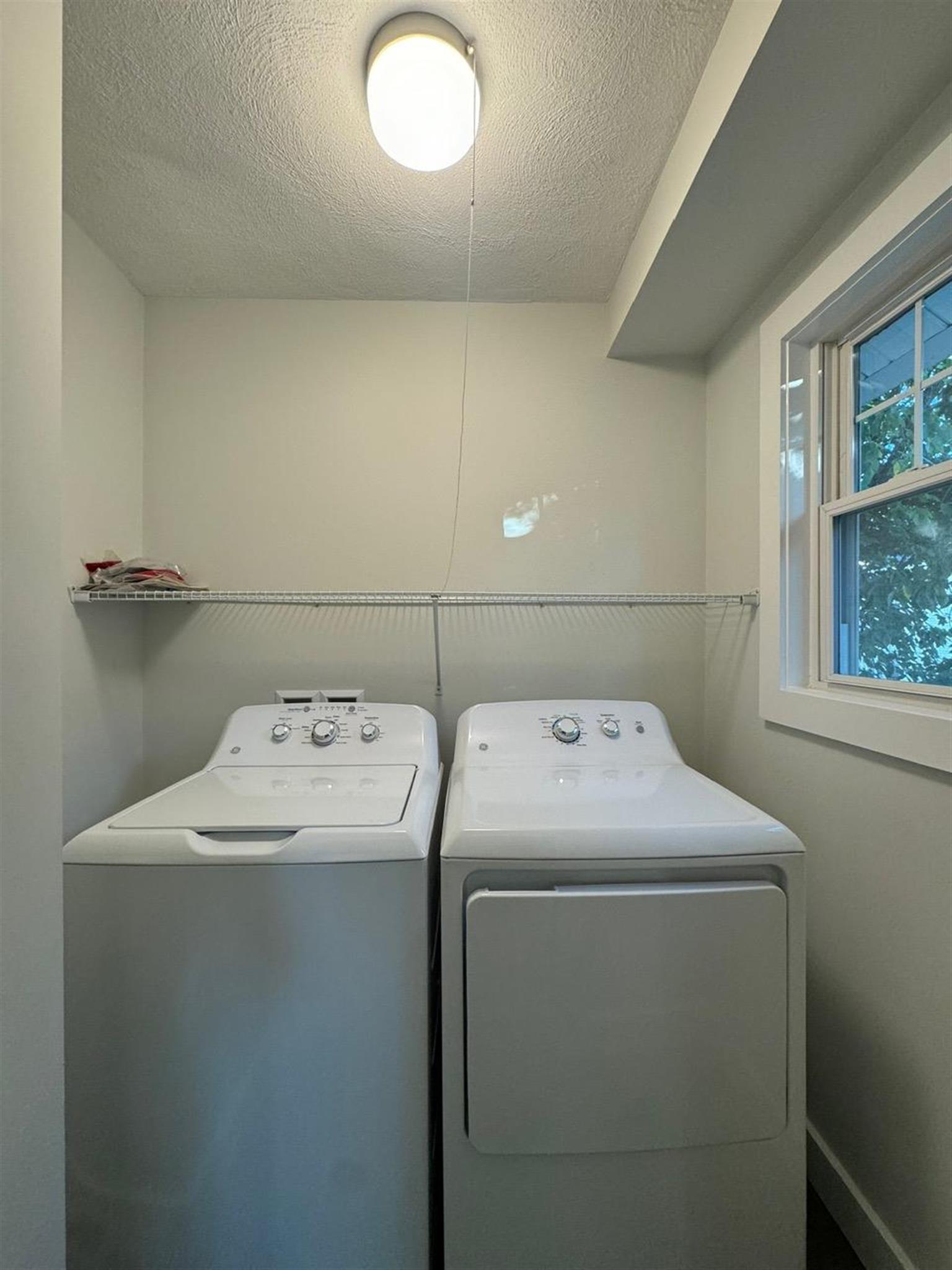 22 Harris Rd, Medford