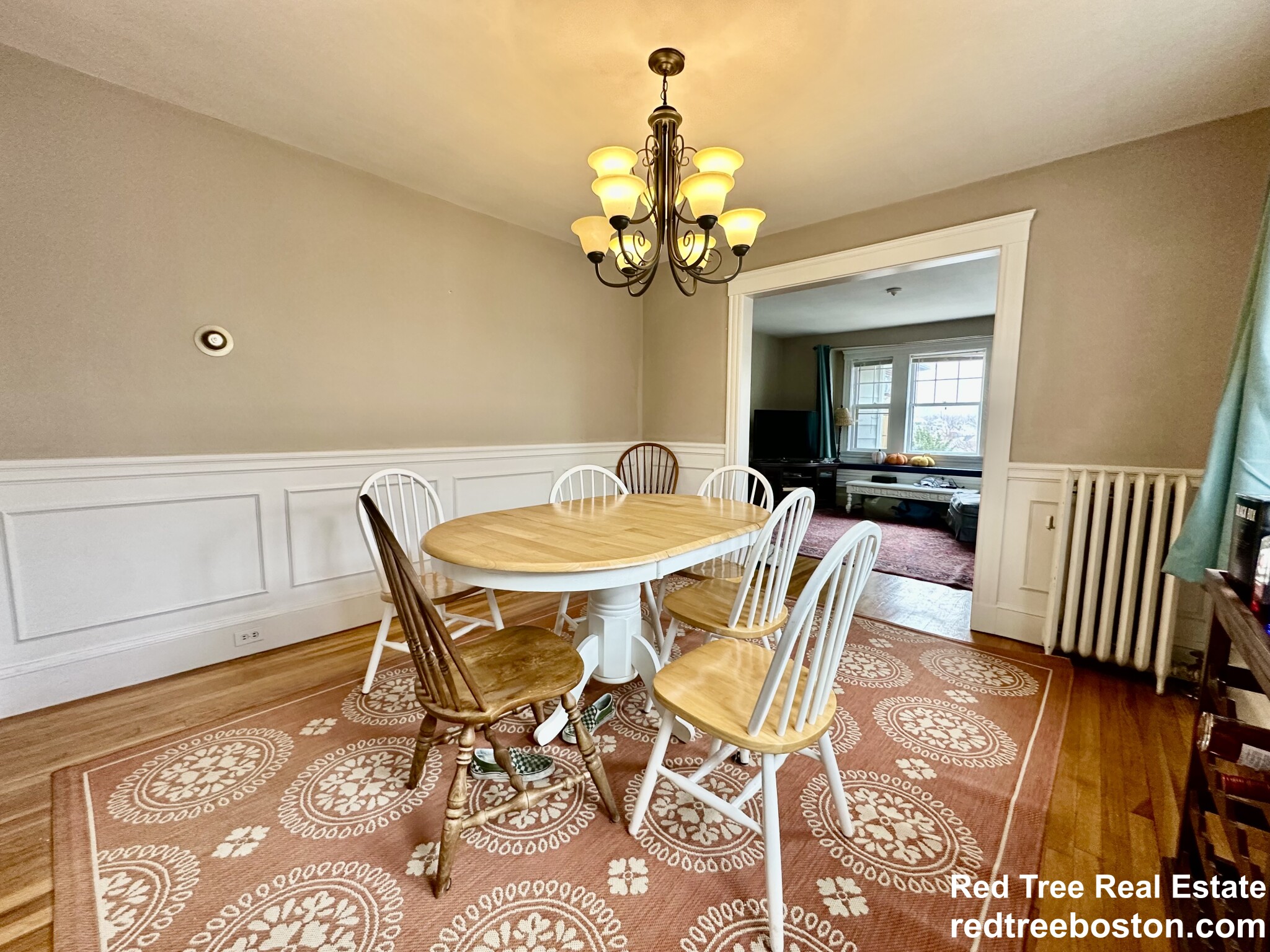 102 Bennett St, Oak Square