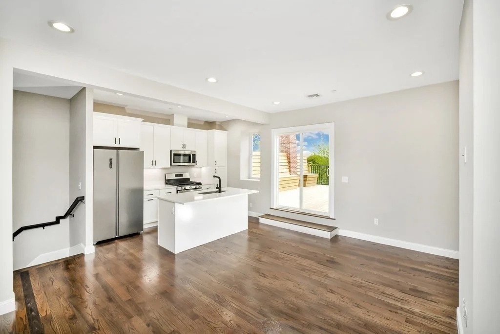 14 Rockland, Roxbury