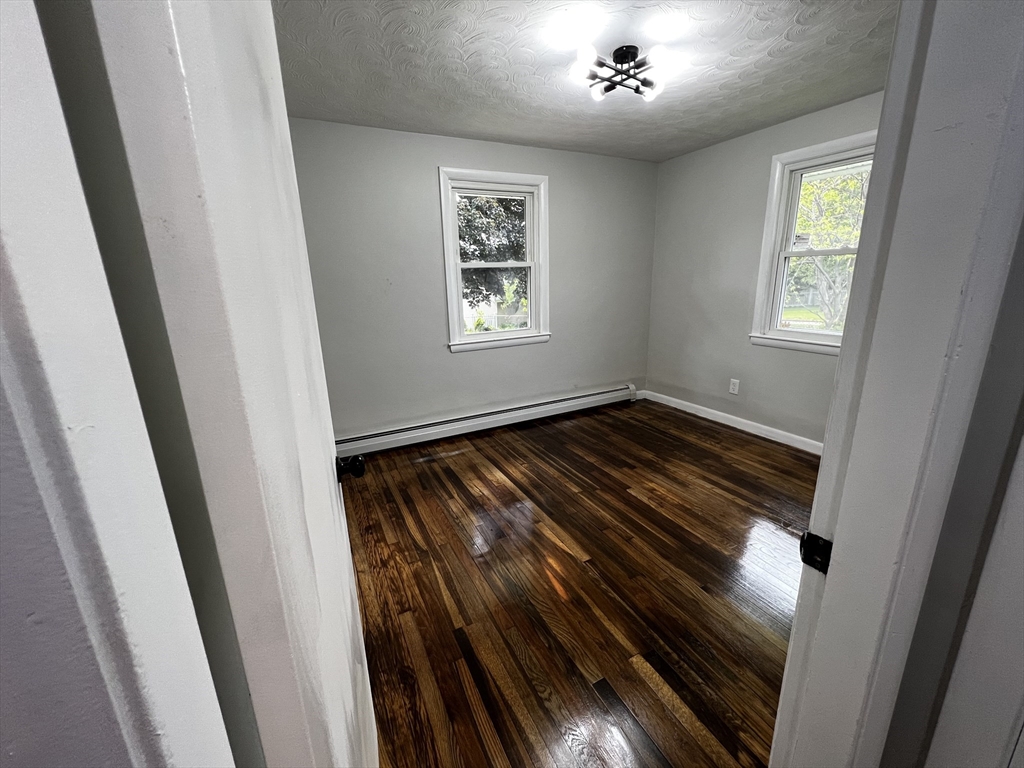 388 Burncoat St, Worcester