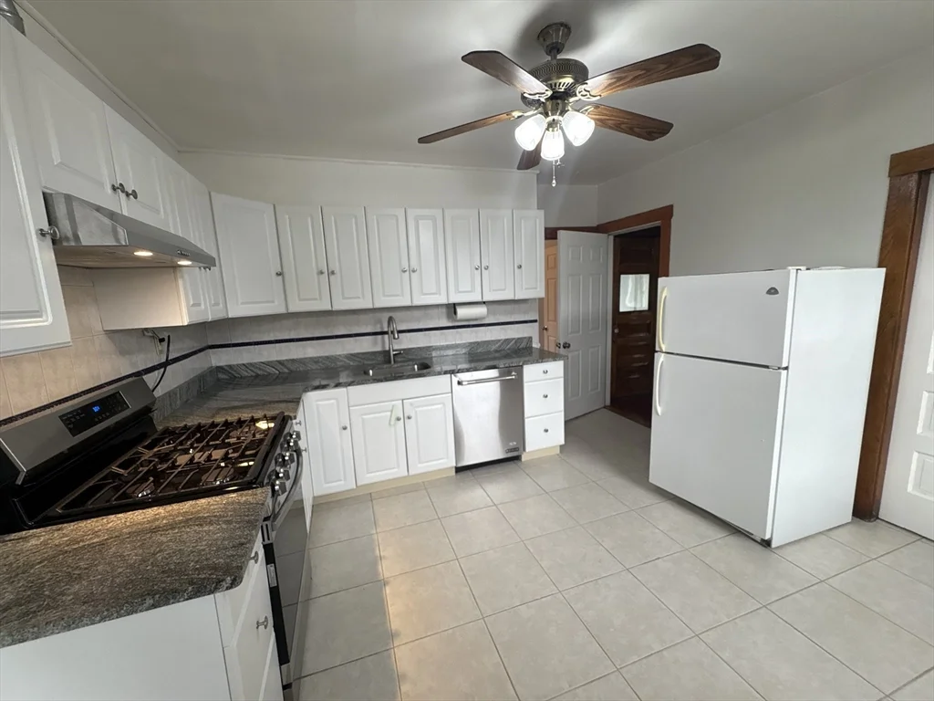 403 Trapelo Rd, Belmont