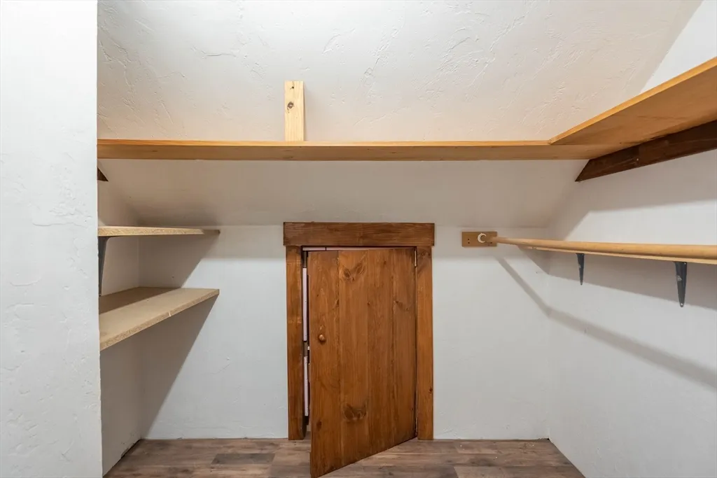 85 East Main St, West Brookfield