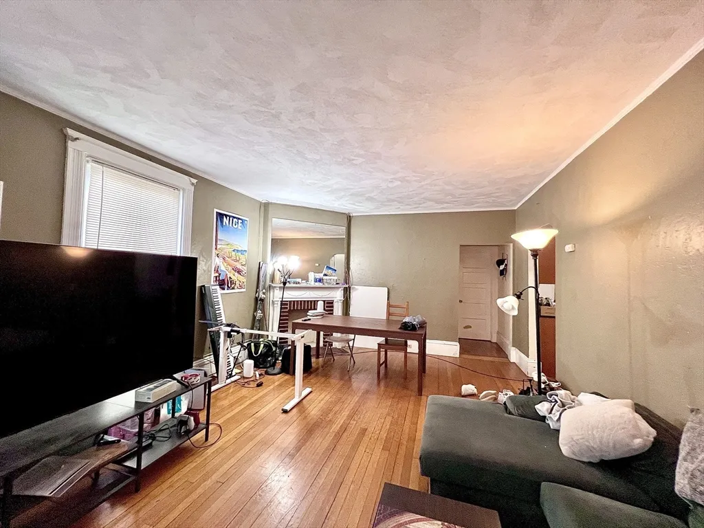 148 Strathmore Rd, Brighton