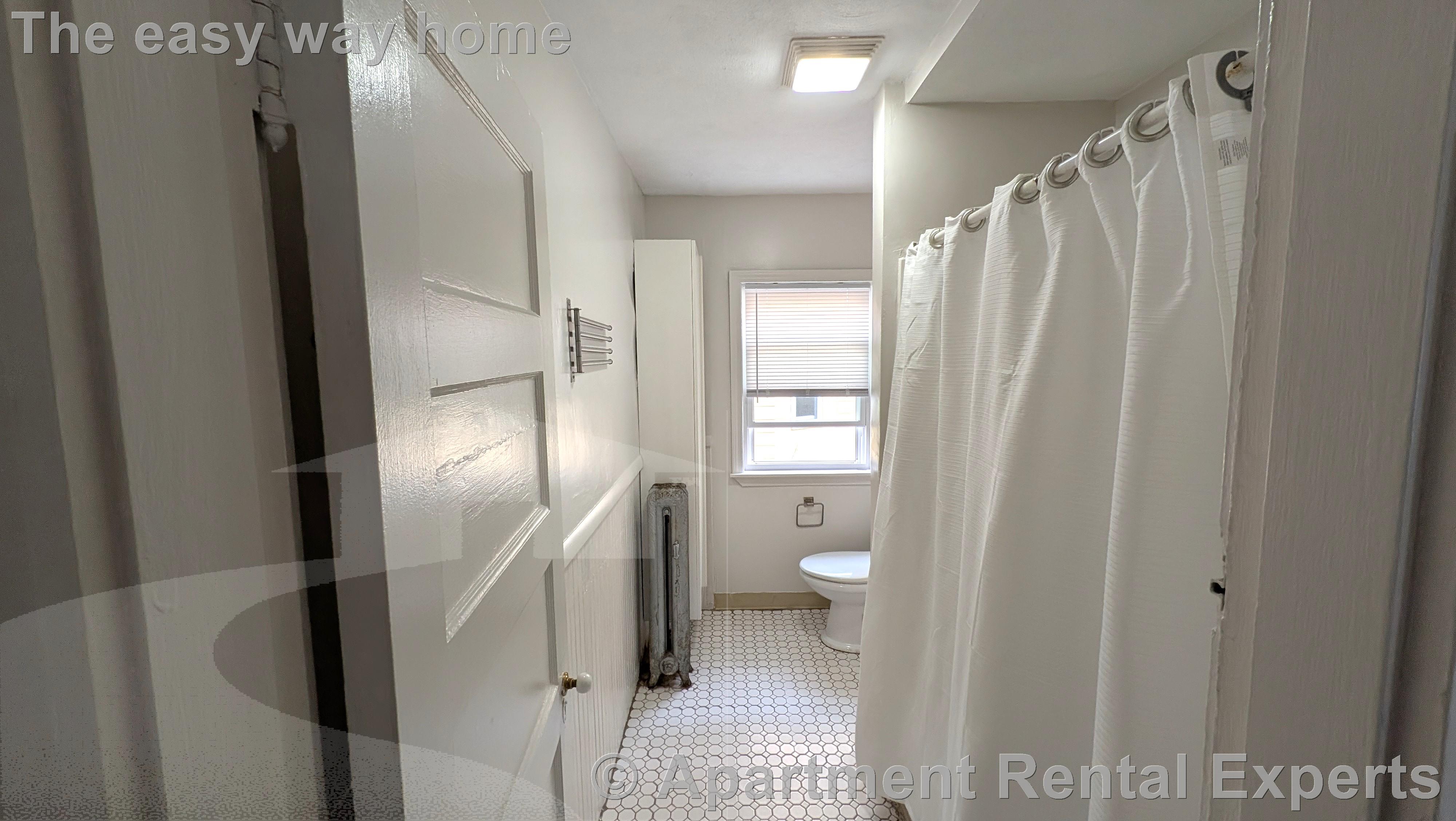 294 Boston Ave, Tufts