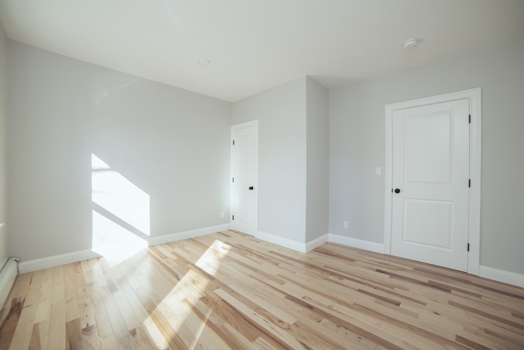 10 Duffley Ct, Chestnut Hill