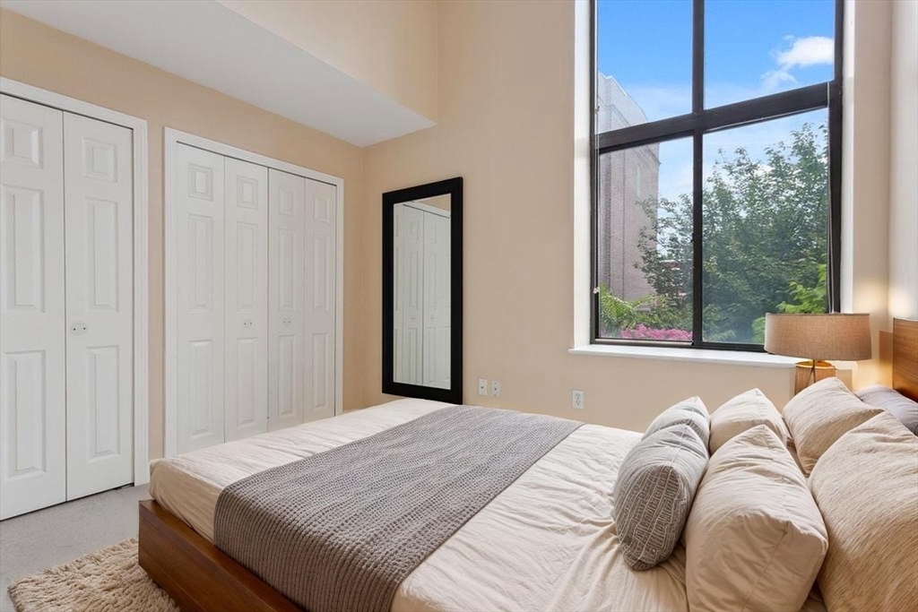 841 Parker St, Mission Hill