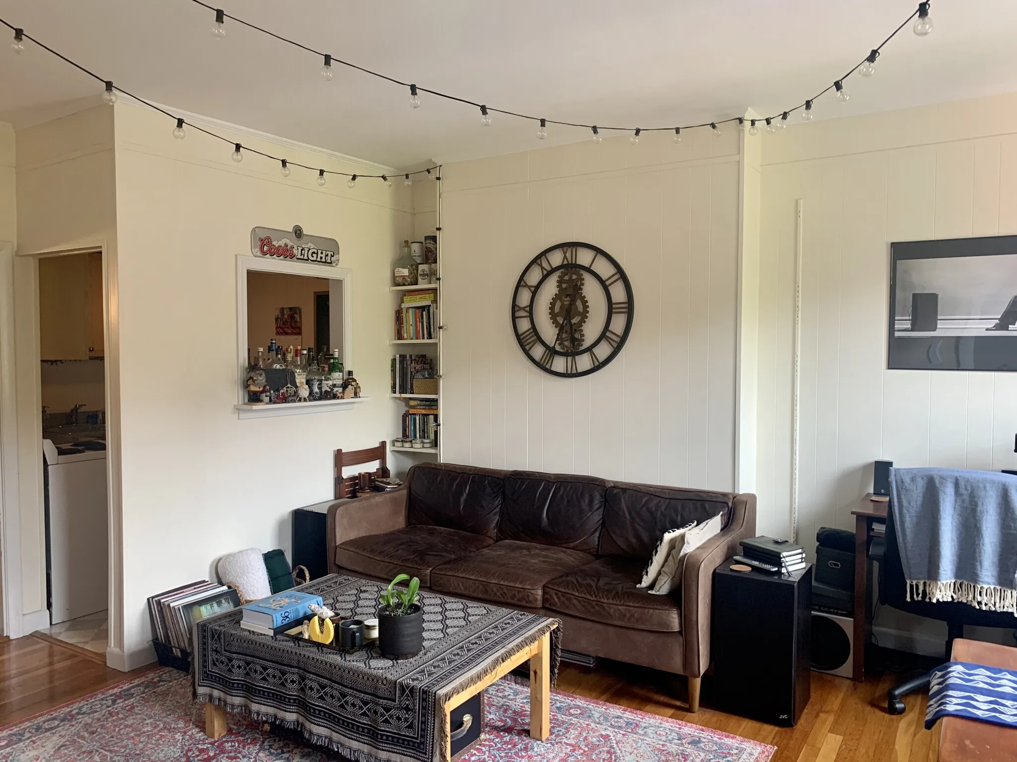 213 Newbury St, Back Bay