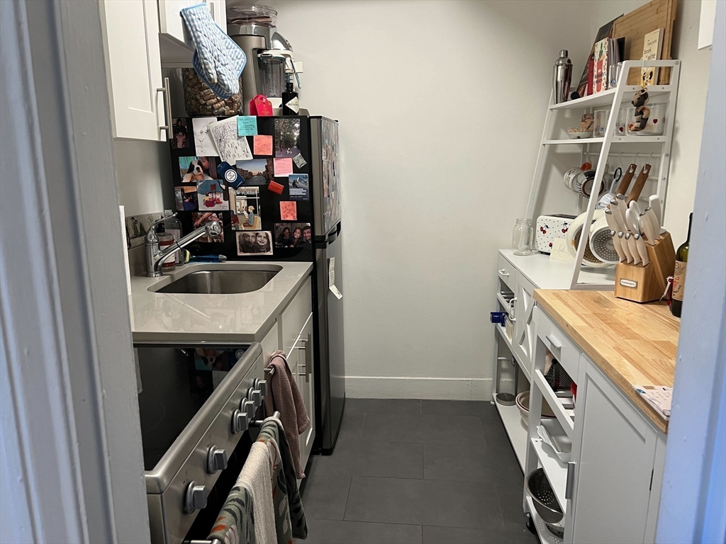 107 Charles St, Beacon Hill