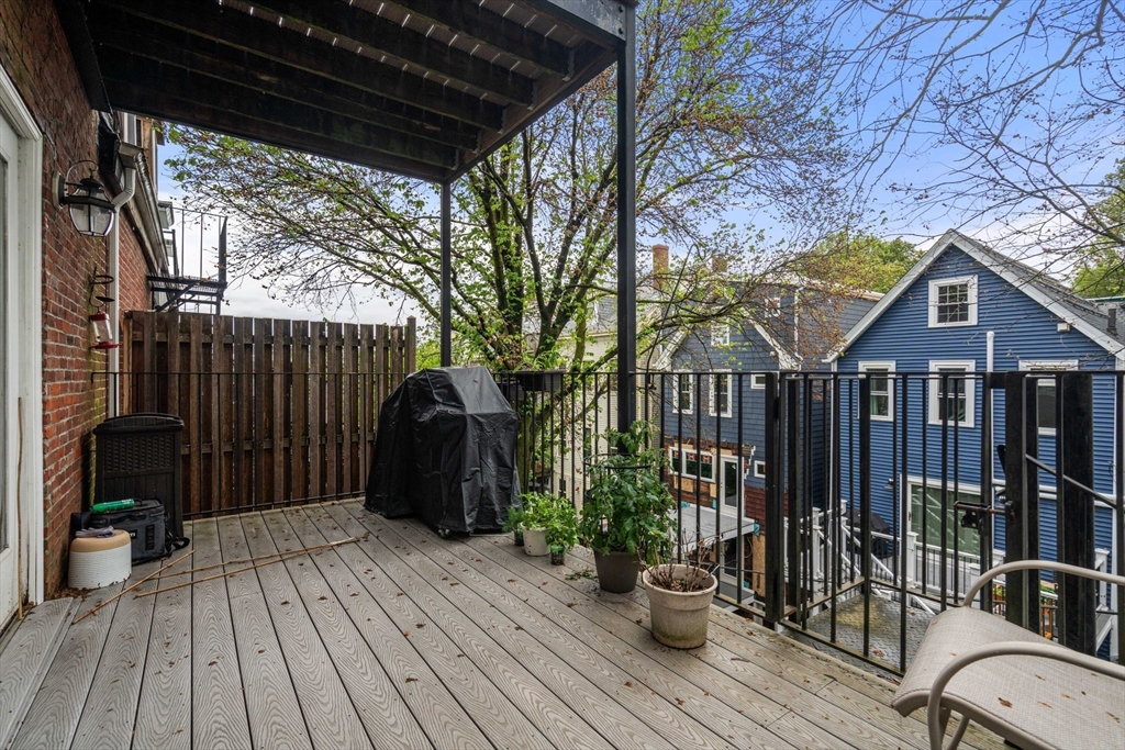 8 Pacific St, South Boston