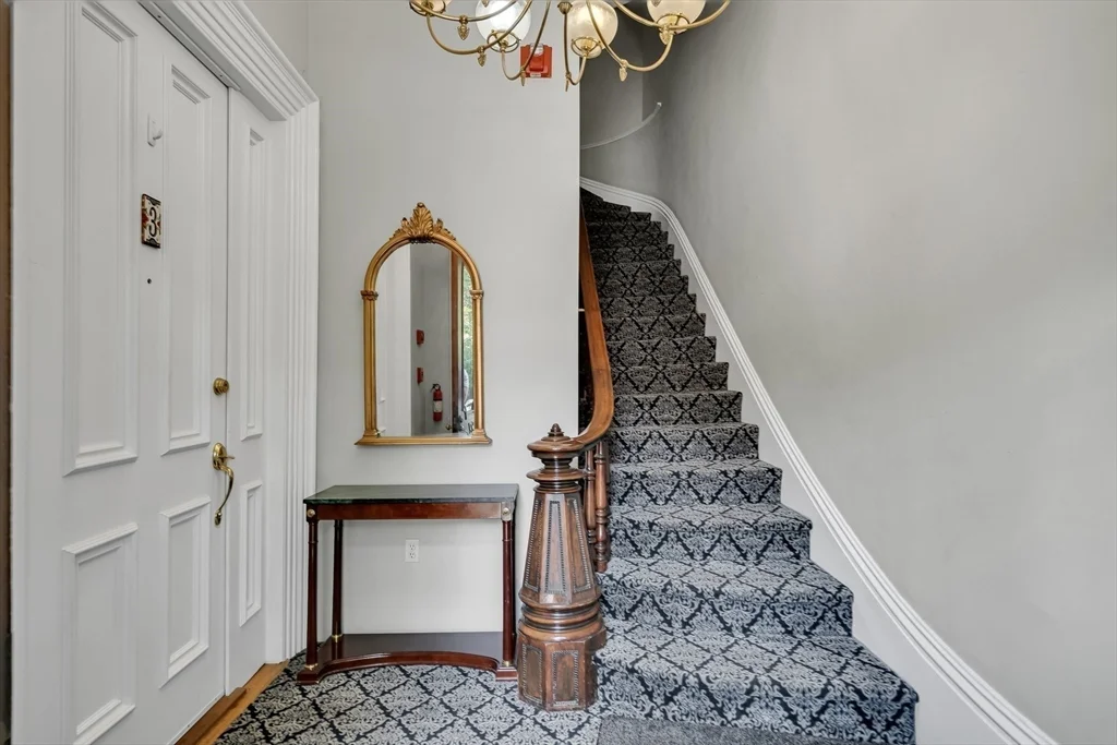 27 Worcester Sq, South End