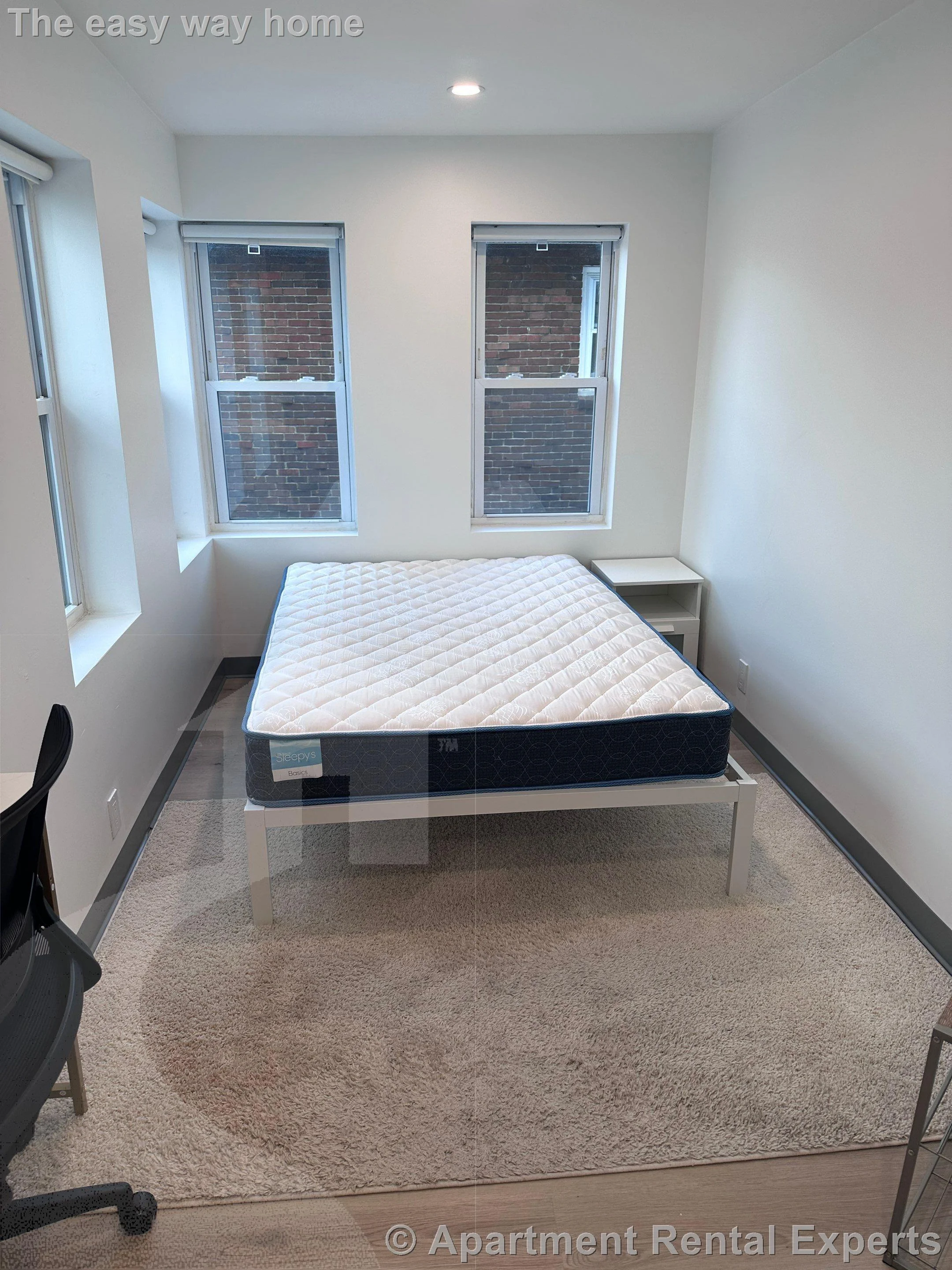 301-303 Boston Ave, Tufts