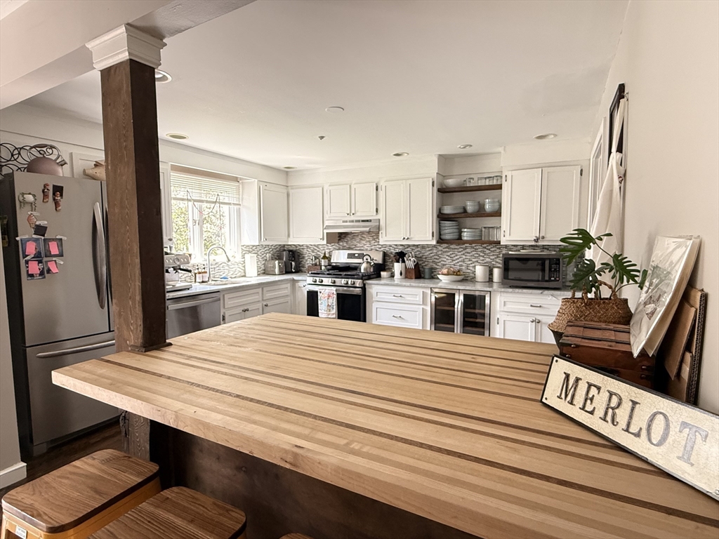 26 Hammond Pond Pkwy, Brookline