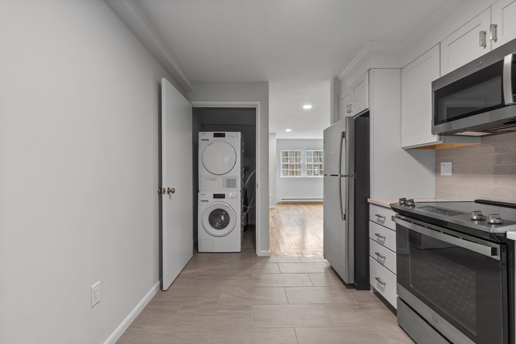 407 Washington, Westwood