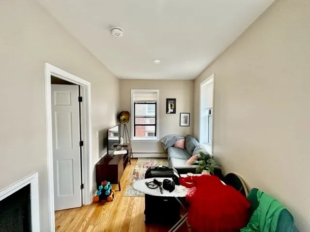 2 Thacher St, North End