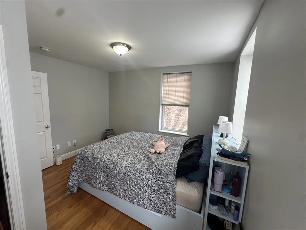 28 Chelsea St, East Boston