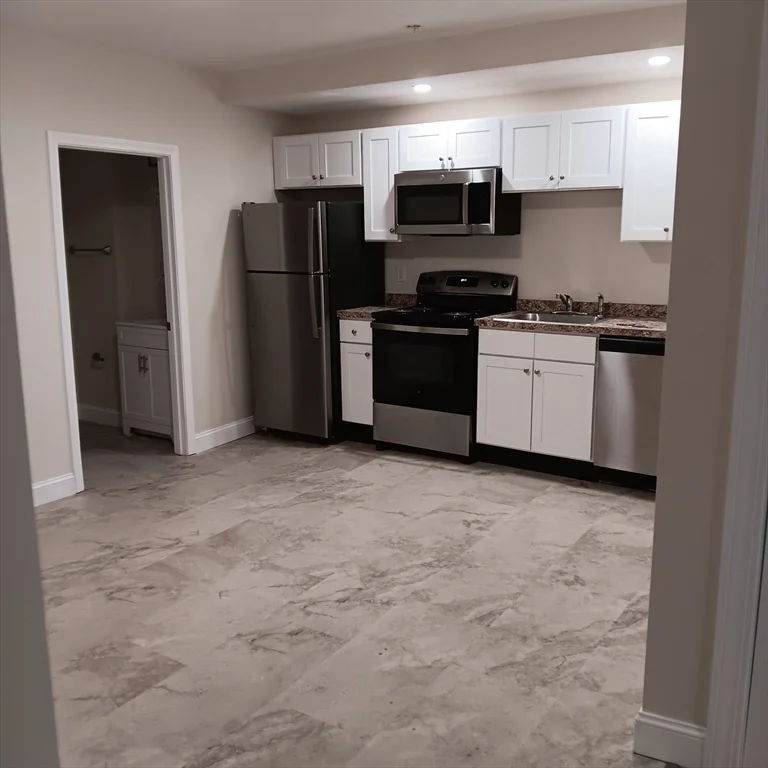 45 Everett St, Middleboro