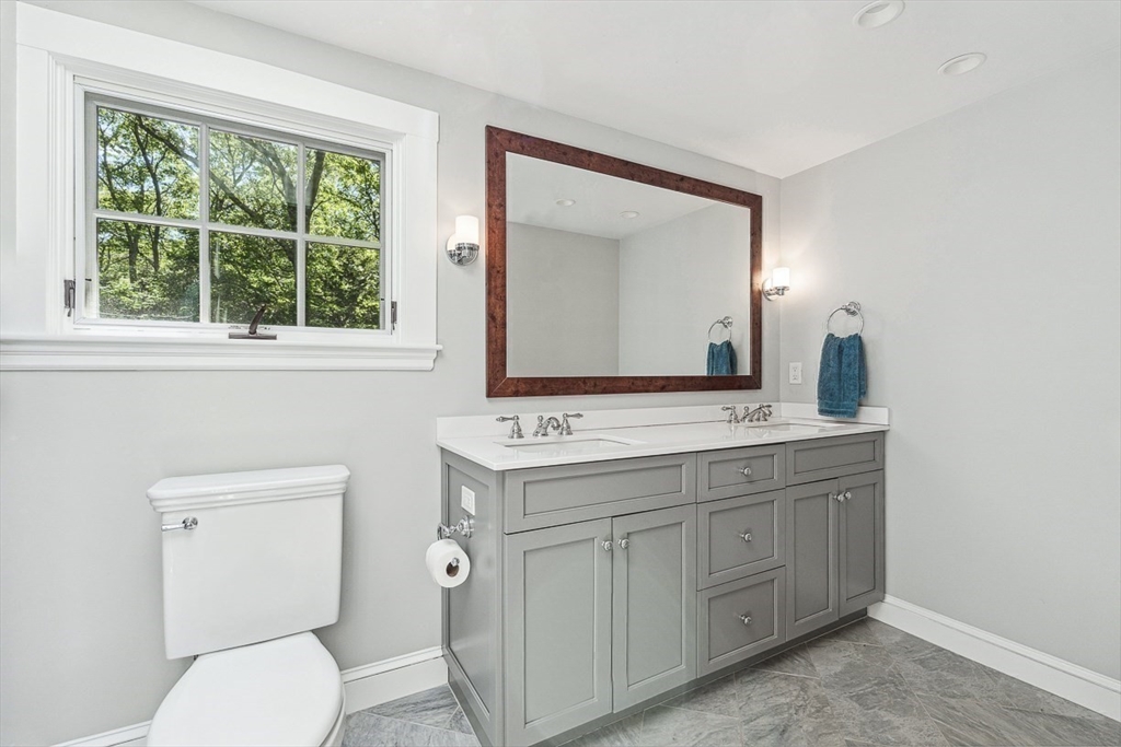 37 Tennyson Rd, Wellesley