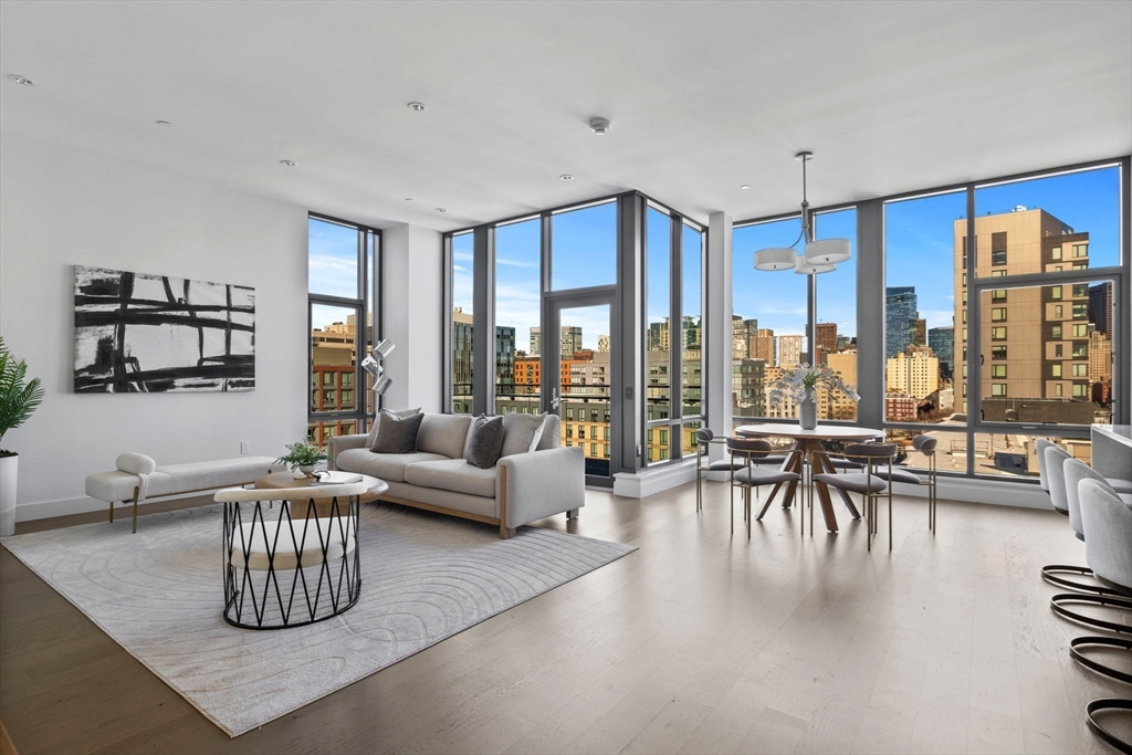 40 Traveler, South End