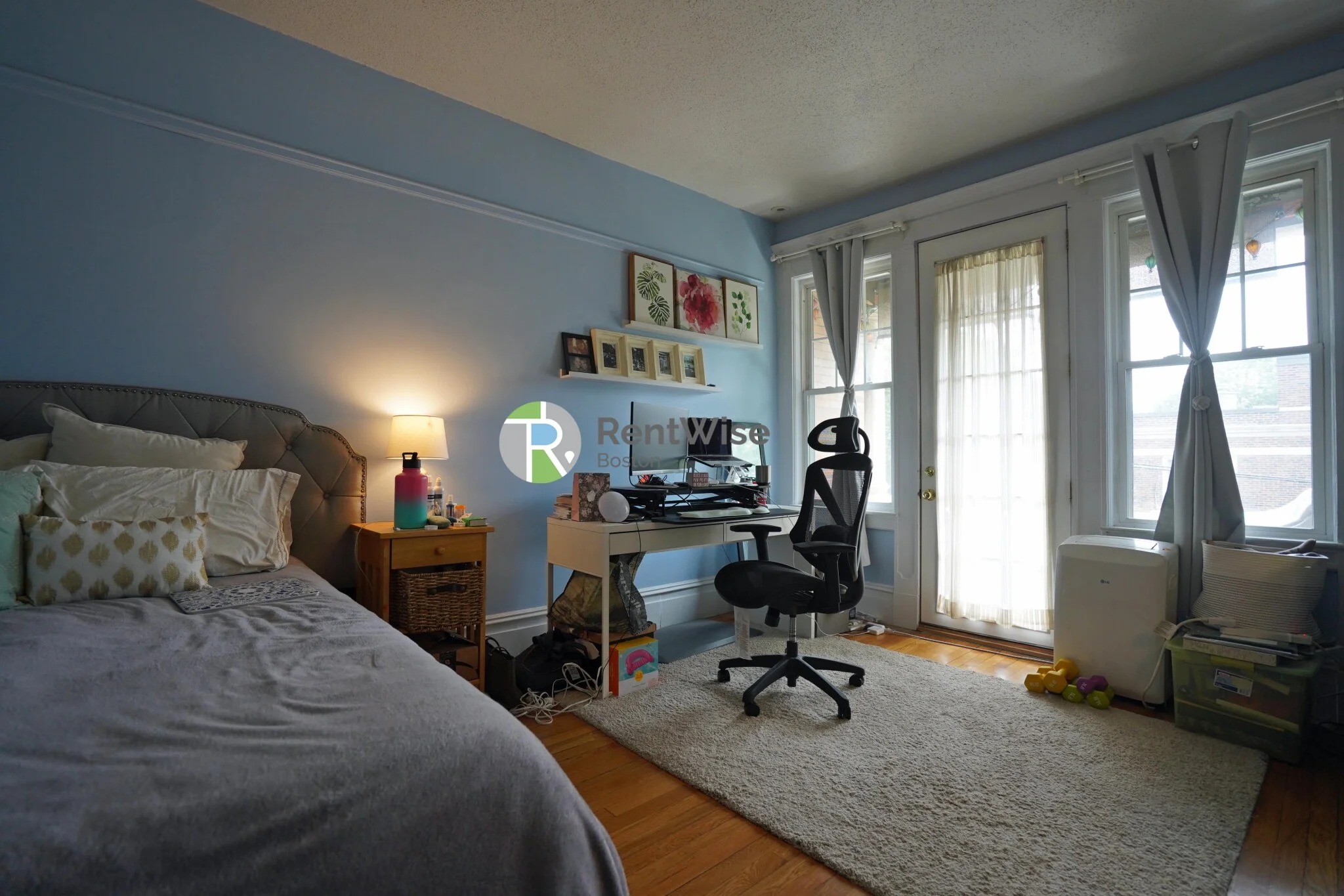 94 Naples Rd, North Brookline