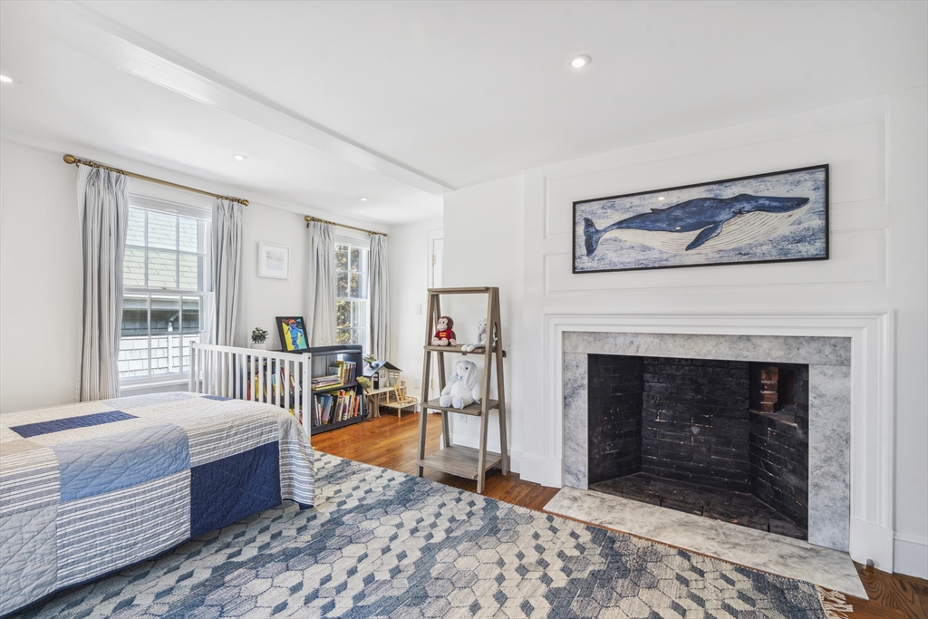 101 Elm St, Marblehead