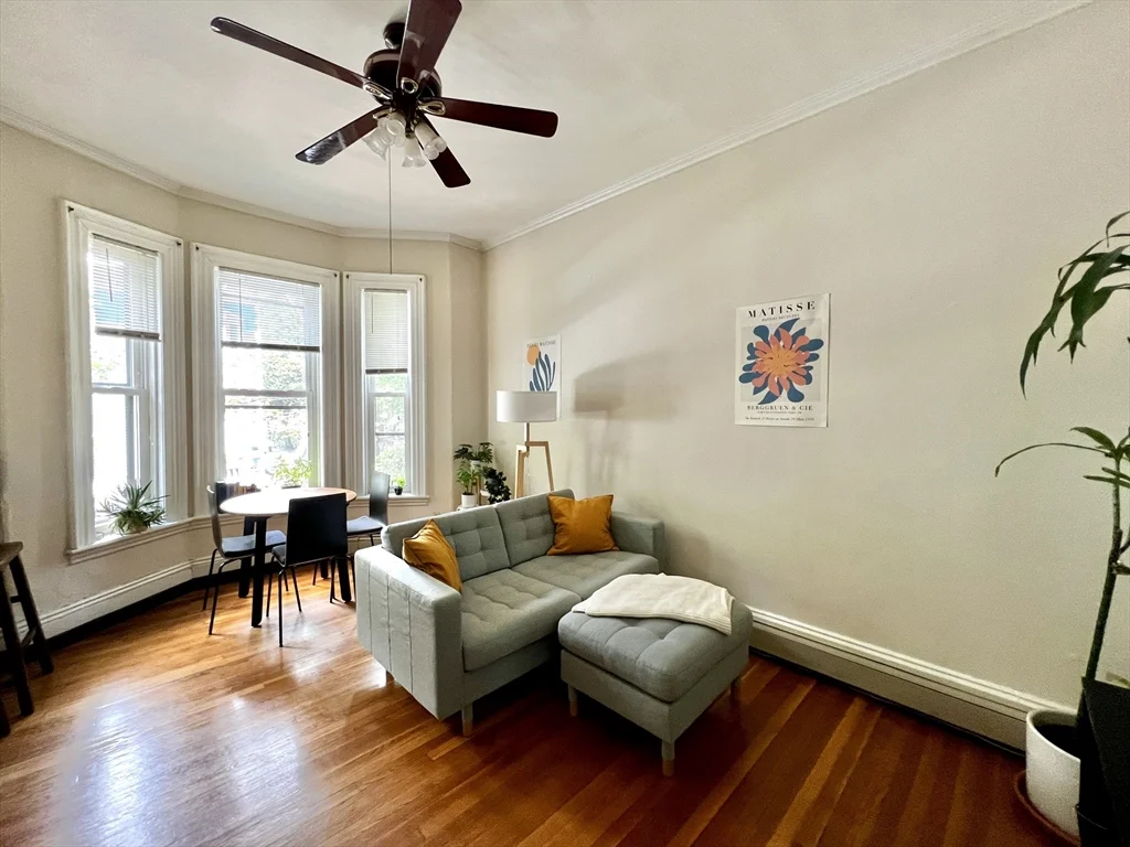 106 Magazine St, Cambridgeport
