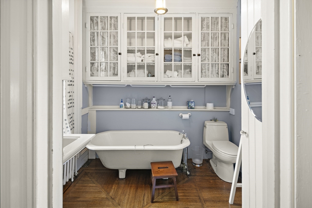 15 Hereford St, Back Bay