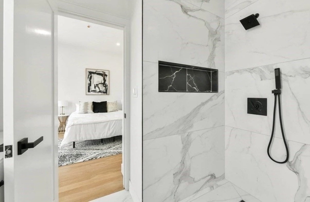 141 Chelsea St, East Boston