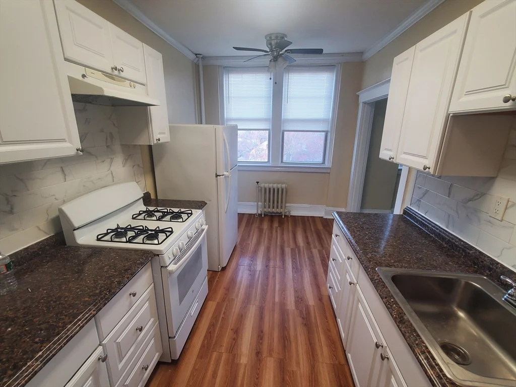 415 County St, New Bedford