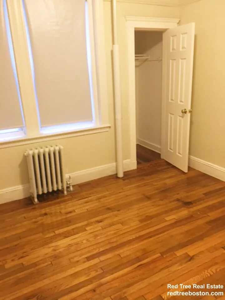 1687 Commonwealth Ave, Brighton