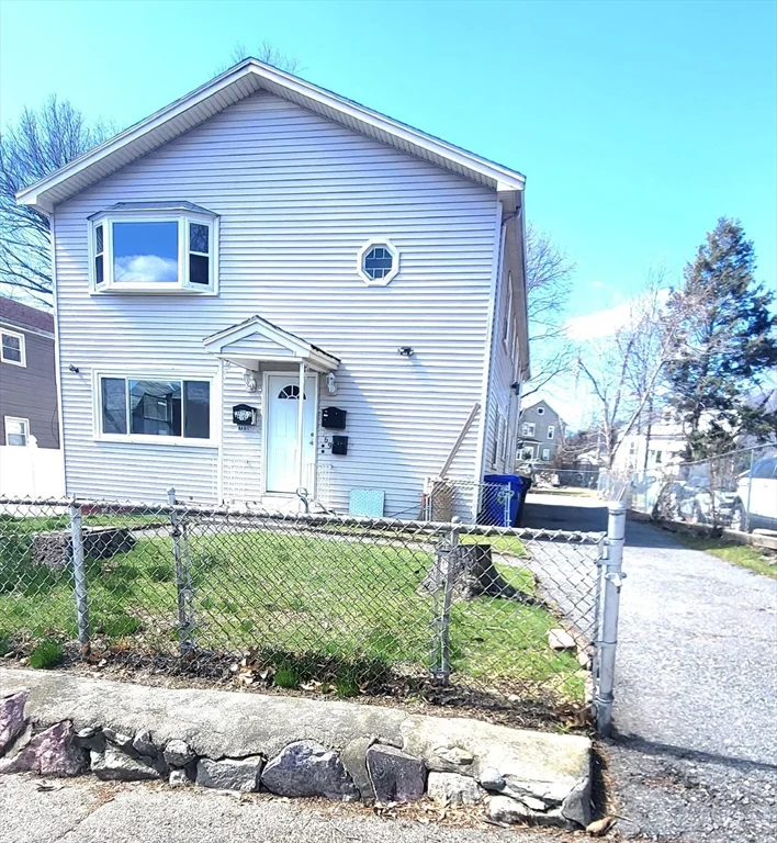 169 Wood Ave, Hyde Park