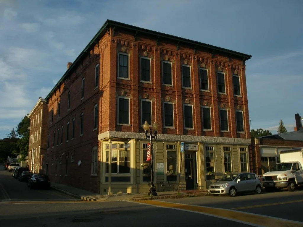 25 Main St, Ayer