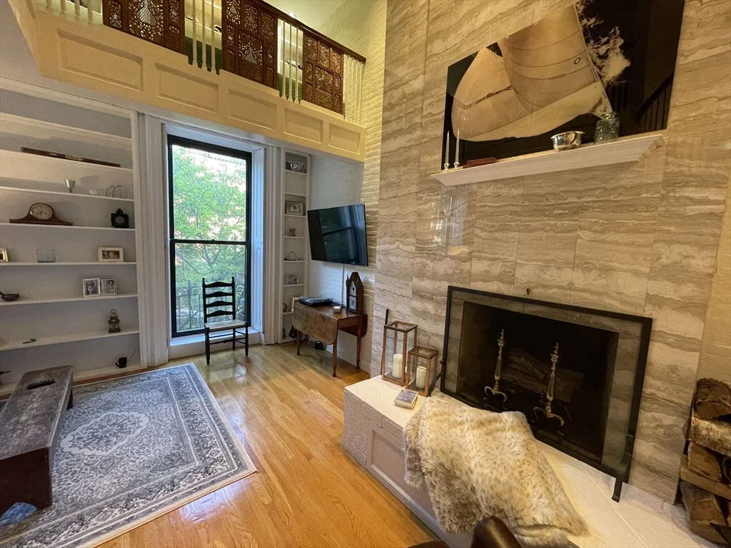 124 Beacon St, Back Bay